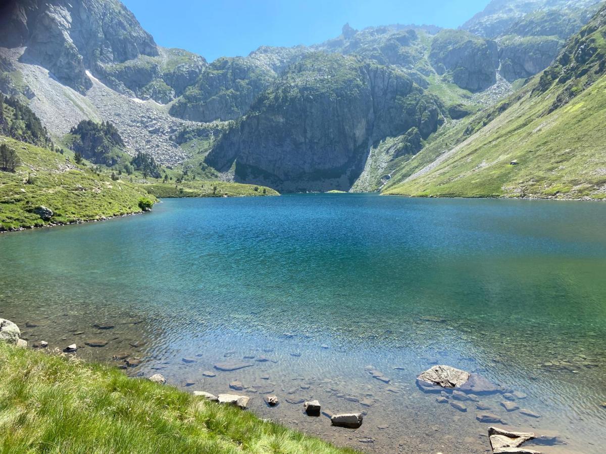 Le Navarre, charmant T2 familial équipé, en rez-de-chaussée, très bien situé en centre ville de Cauterets Extérieur photo