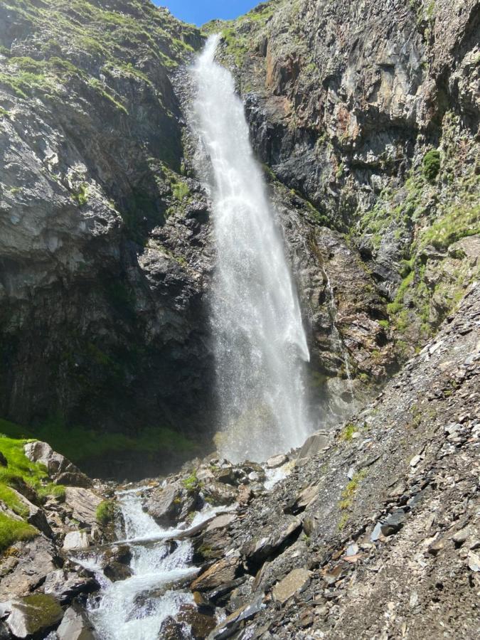 Le Navarre, charmant T2 familial équipé, en rez-de-chaussée, très bien situé en centre ville de Cauterets Extérieur photo