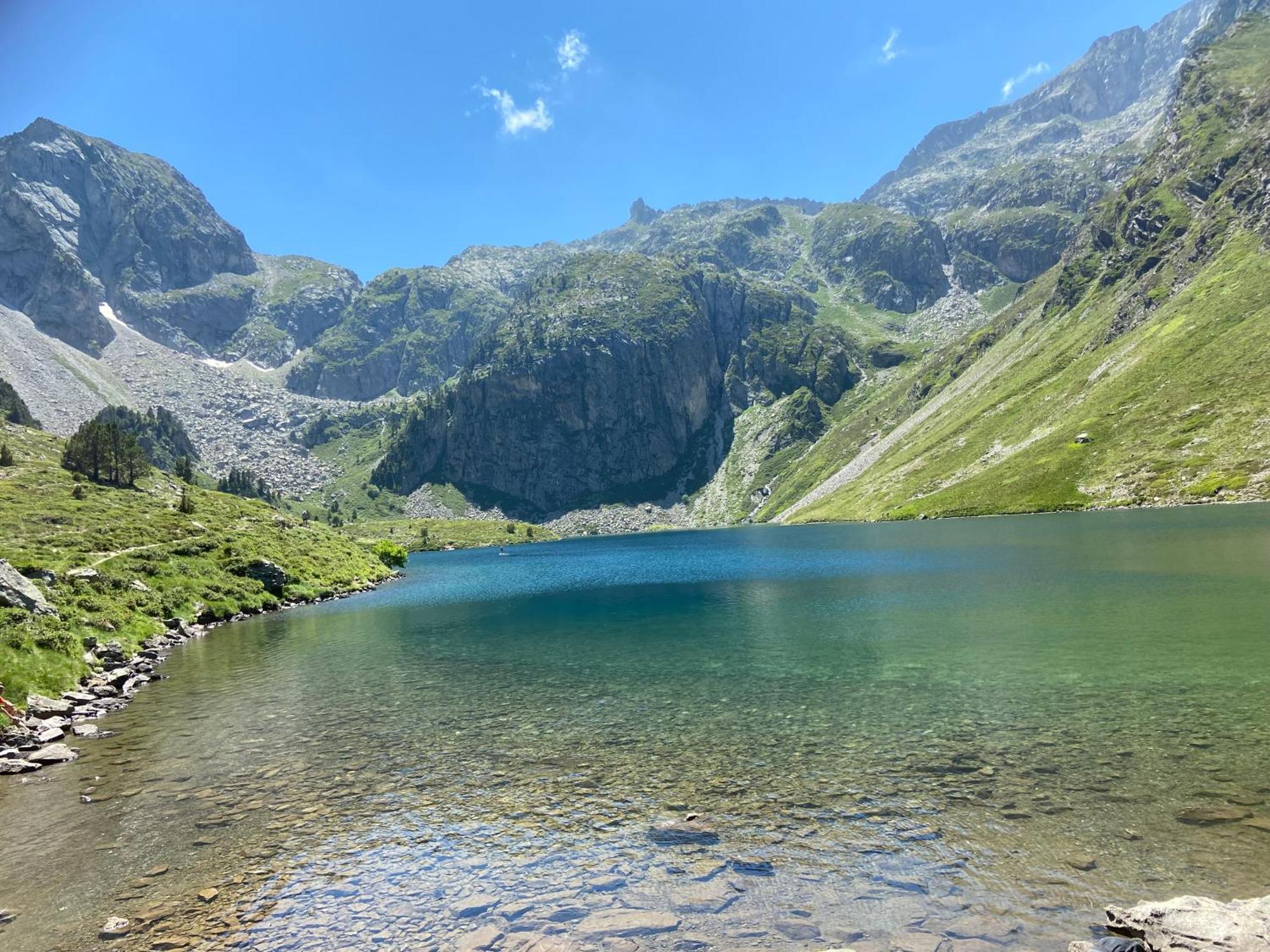 Le Navarre, charmant T2 familial équipé, en rez-de-chaussée, très bien situé en centre ville de Cauterets Extérieur photo