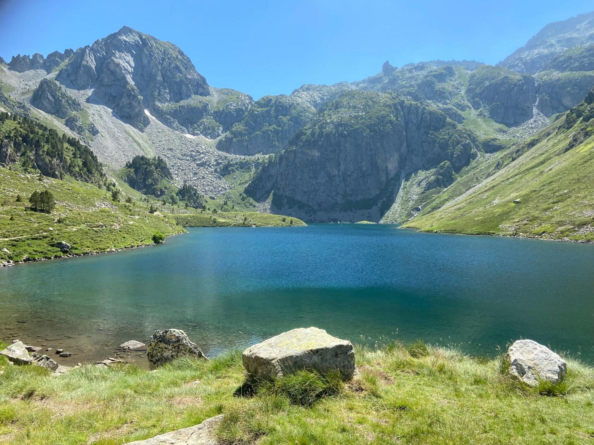 Le Navarre, charmant T2 familial équipé, en rez-de-chaussée, très bien situé en centre ville de Cauterets Extérieur photo