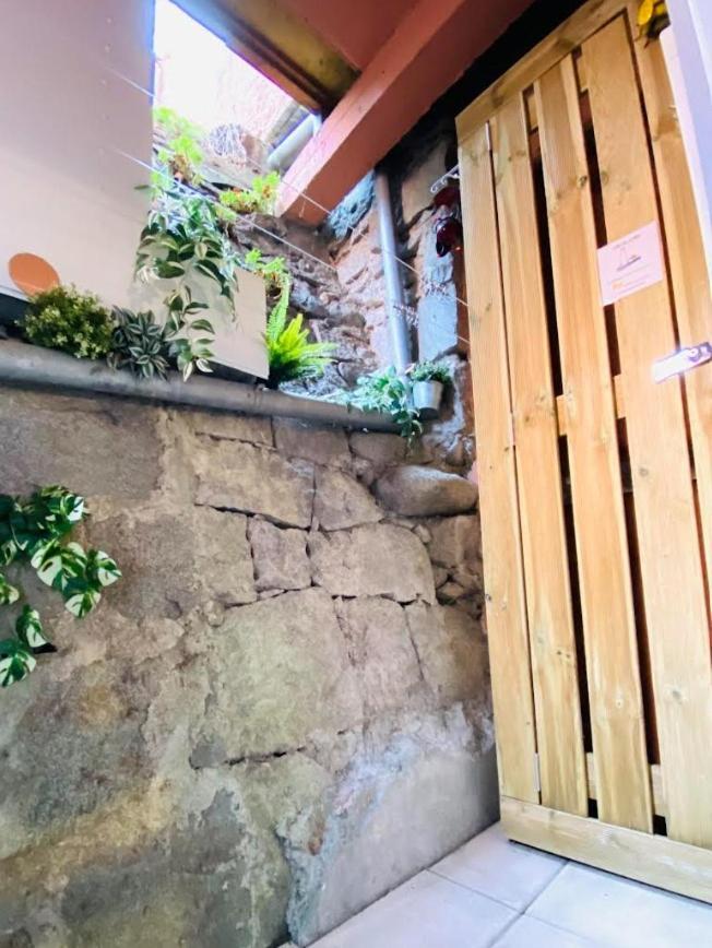Le Navarre, charmant T2 familial équipé, en rez-de-chaussée, très bien situé en centre ville de Cauterets Extérieur photo
