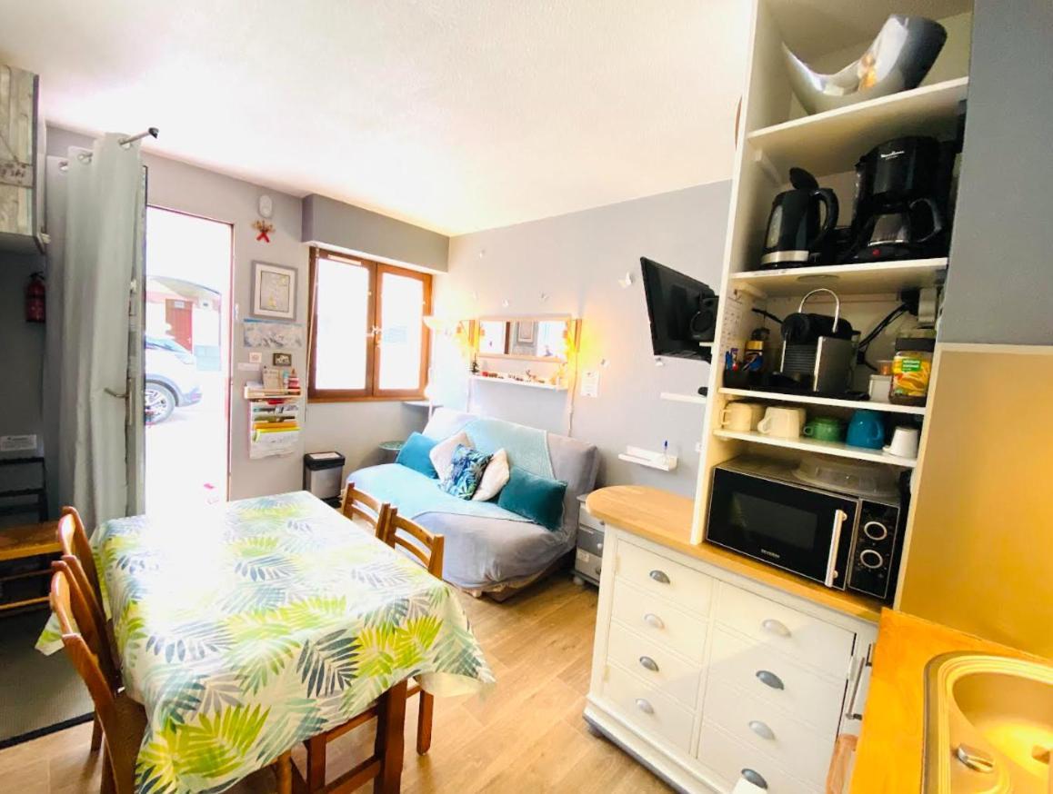Le Navarre, charmant T2 familial équipé, en rez-de-chaussée, très bien situé en centre ville de Cauterets Extérieur photo