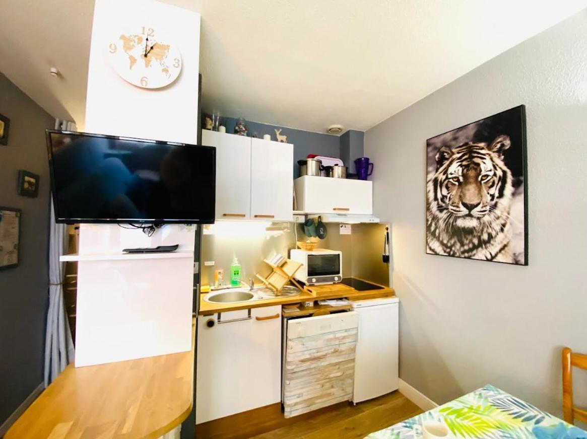 Le Navarre, charmant T2 familial équipé, en rez-de-chaussée, très bien situé en centre ville de Cauterets Extérieur photo